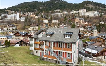 Single house 20 rooms - image - 1