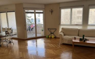 Furnished flat 4 rooms - image - 1