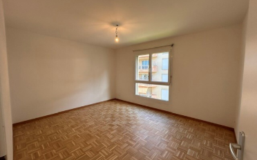 Apartment 4 rooms - image - 7
