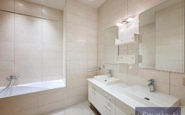 Apartment 9 rooms - image - 12