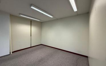 Office - image - 12