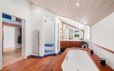 Villa - image - 6