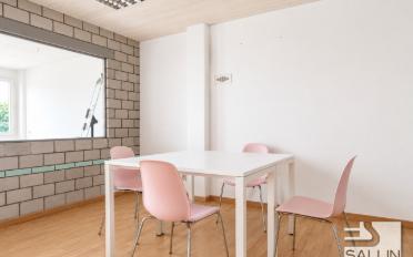 Office - image - 4