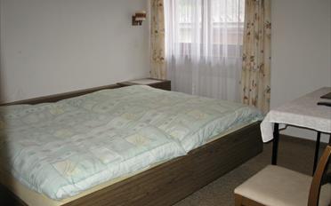 Hotel 17 rooms - image - 4