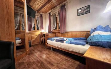 Hotel 20 Zimmer - image - 2