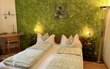 Hotel 20 Zimmer - image - 4