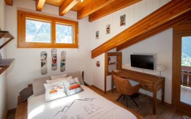 Attic flat 6.5 rooms - image - 5