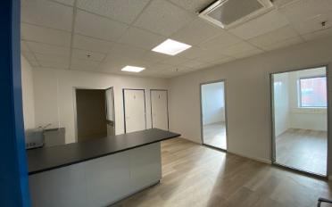 Office - image - 4
