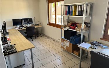 Office - image - 4