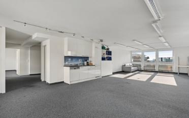 Office - image - 4