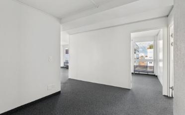 Office - image - 10