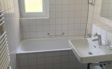 Apartment 4 rooms - image - 3