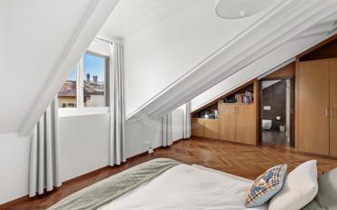 Attic flat 7 rooms - image - 9