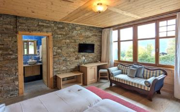 Hotel 30 rooms - image - 5