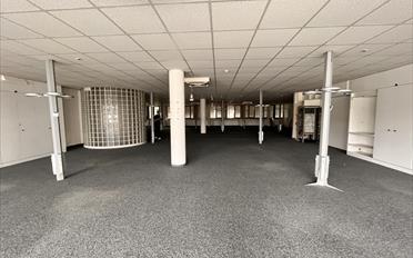 Office - image - 4