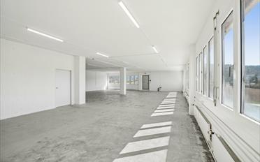 Commercial - image - 3