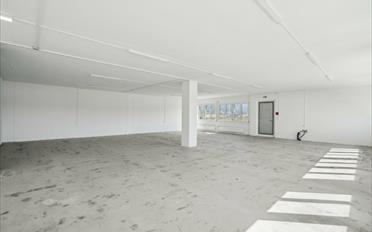 Commercial - image - 4