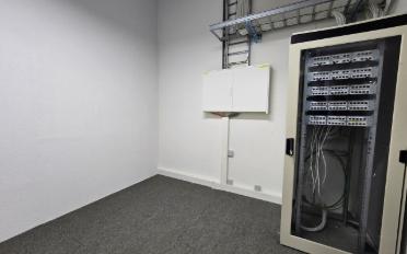 Office - image - 7