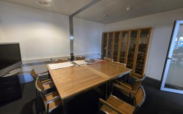 Office - image - 4