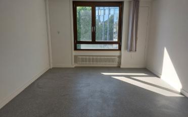 Office - image - 1