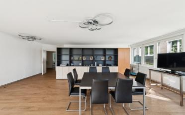 Bureau - image - 11
