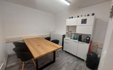 Office - image - 6