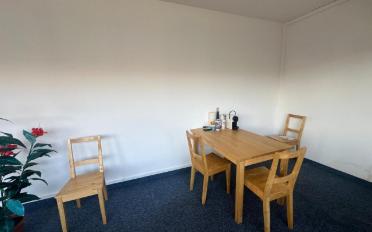Office - image - 4