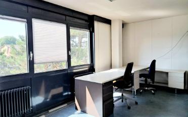 Office - image - 3