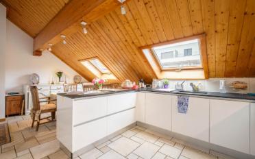 Attic flat 6 rooms - image - 3