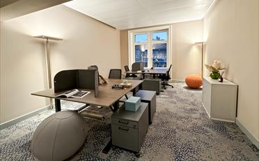 Office - image - 9