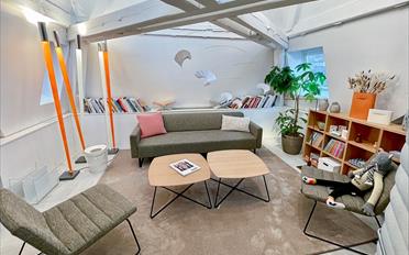 Office - image - 1
