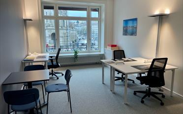 Office - image - 1