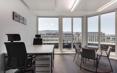 Office - image - 4