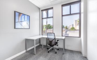 Bureau - image - 1