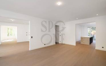 Apartment 8 rooms - image - 1