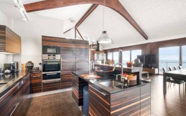 Einfamilienhaus 8.5 Zimmer - image - 2