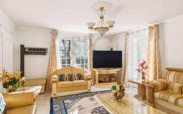 Single house 10 rooms - image - 4
