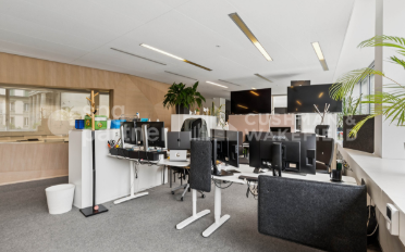 Office - image - 8