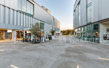 Office - image - 5