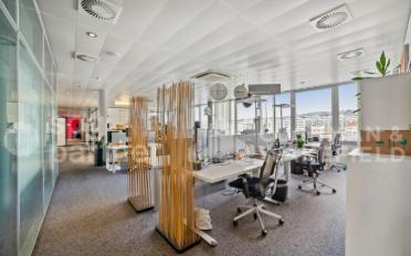 Office - image - 11