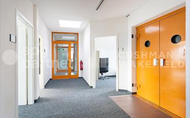 Office - image - 11