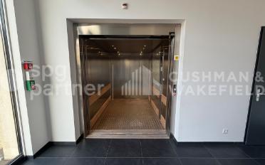 Commercial - image - 12