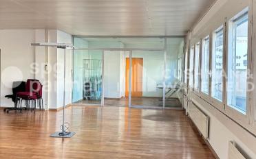 Office - image - 10