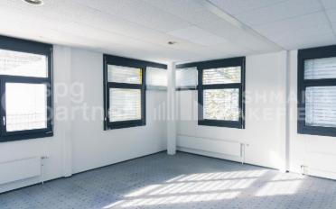 Commercial - image - 8