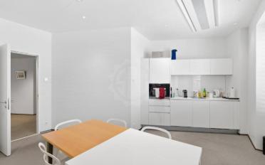 Office - image - 10