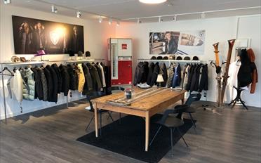 Office - image - 3