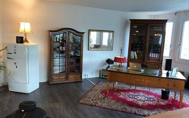 Office - image - 9