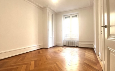 Furnished flat 4.5 rooms - image - 1