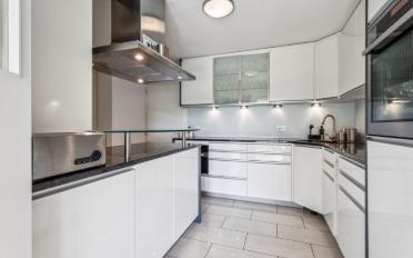 Single house 15 rooms - image - 8
