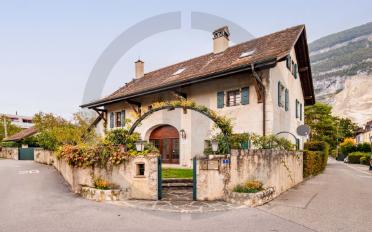 Einfamilienhaus 10 Zimmer - image - 1